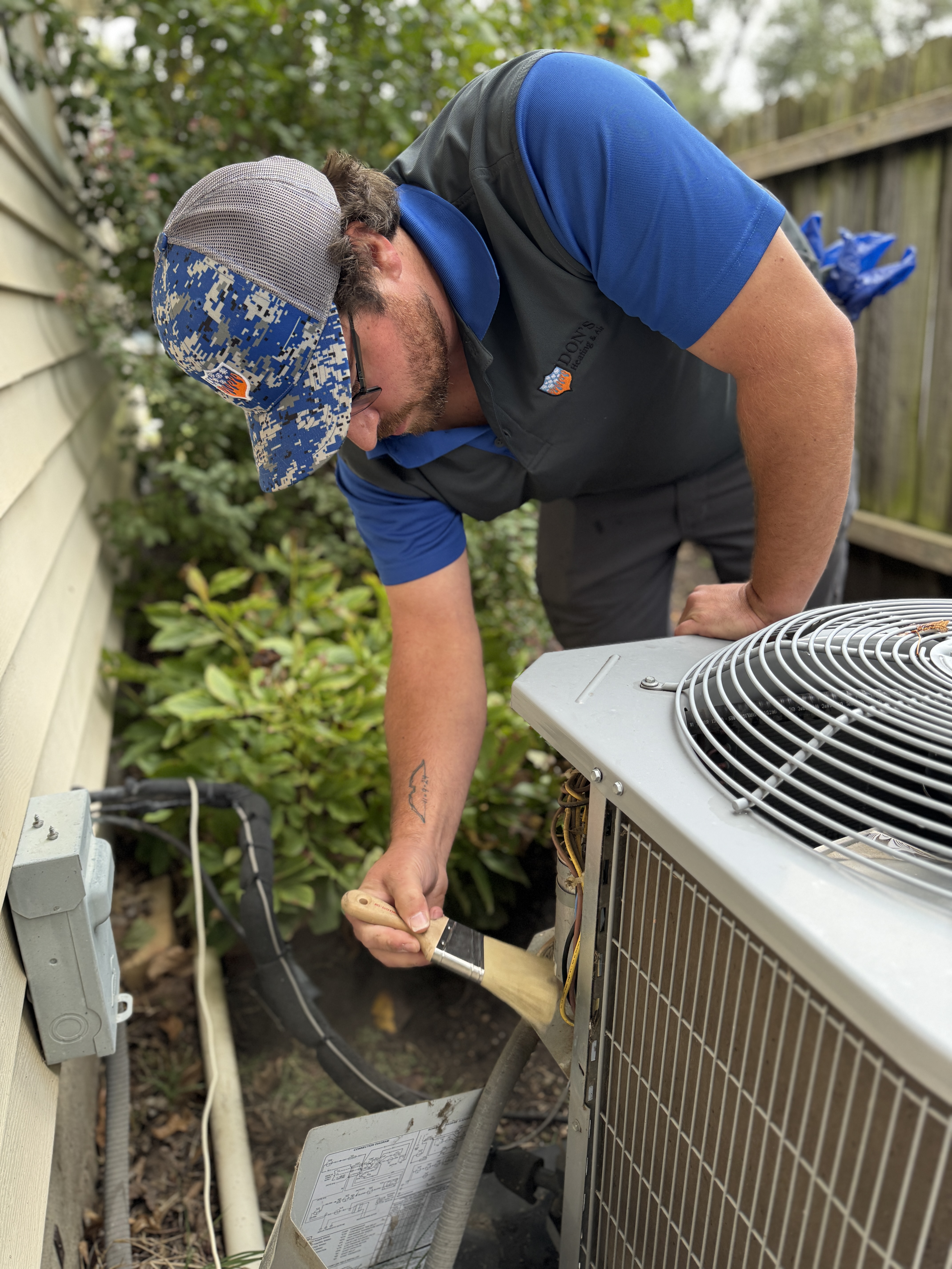 Don's Heating & Air crew at work